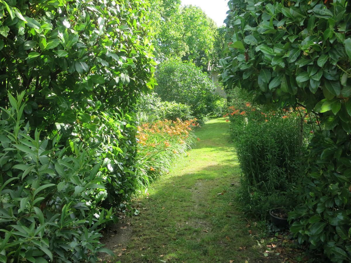Hôtel Les Jardins de Lily à Saint-Léonard-de-Noblat Extérieur photo
