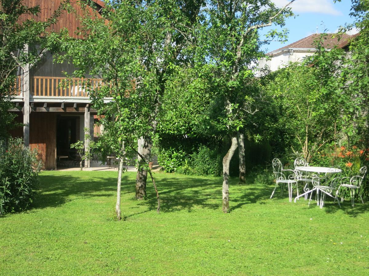 Hôtel Les Jardins de Lily à Saint-Léonard-de-Noblat Extérieur photo
